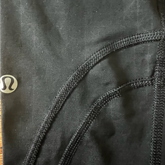 Lululemon legging size 2 - Picture 4 of 4